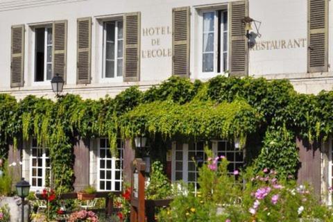 Logis Hotel Auberge De L'Ecole Pontlevoy Eksteriør billede