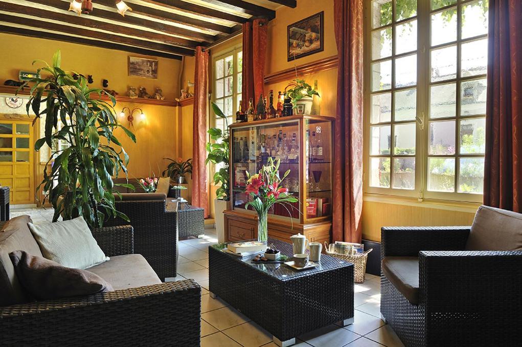 Logis Hotel Auberge De L'Ecole Pontlevoy Eksteriør billede