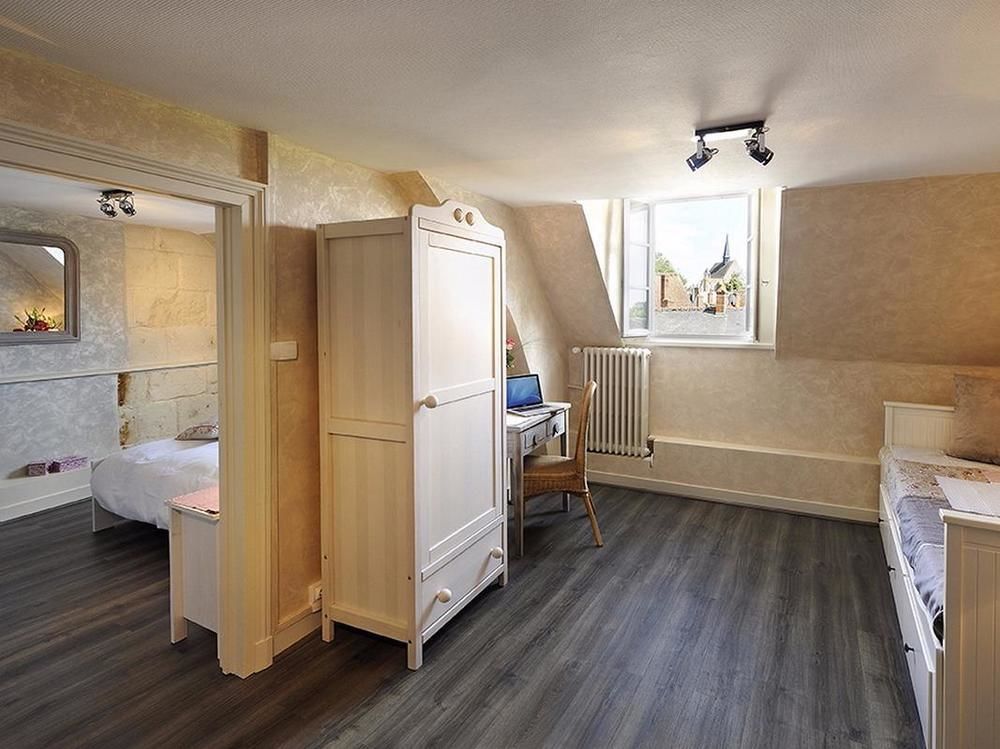 Logis Hotel Auberge De L'Ecole Pontlevoy Eksteriør billede