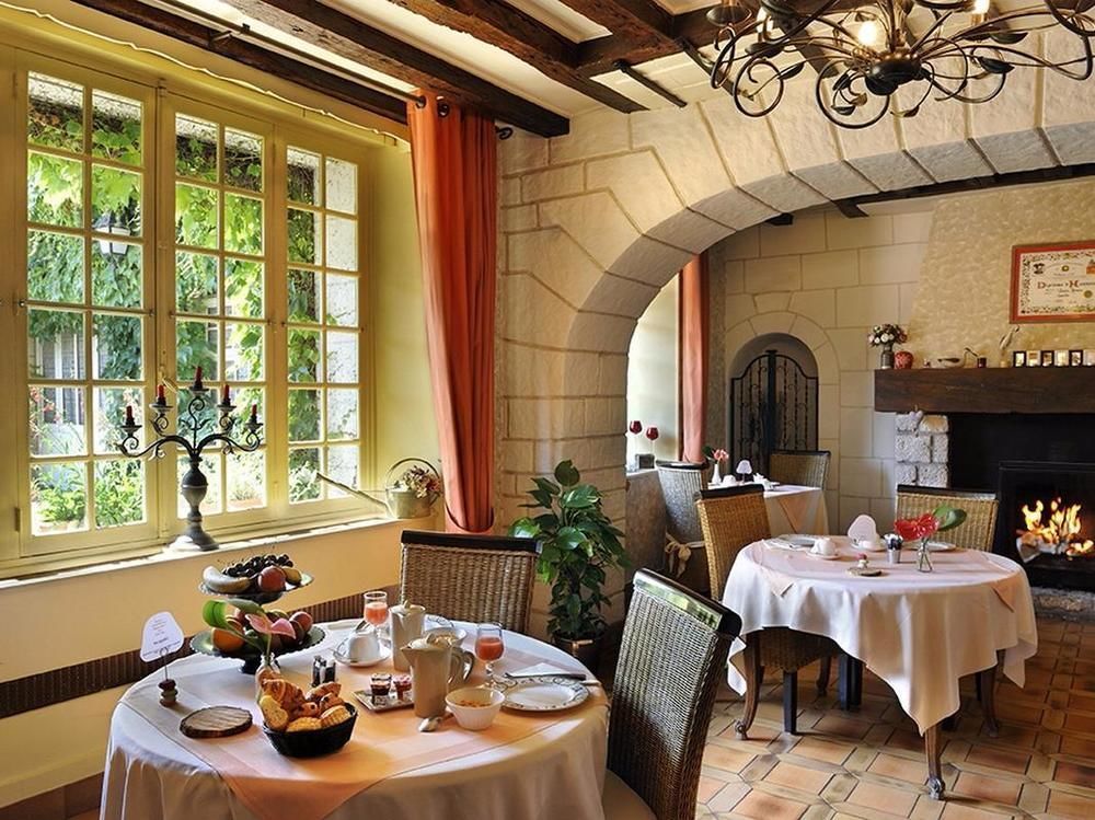 Logis Hotel Auberge De L'Ecole Pontlevoy Eksteriør billede